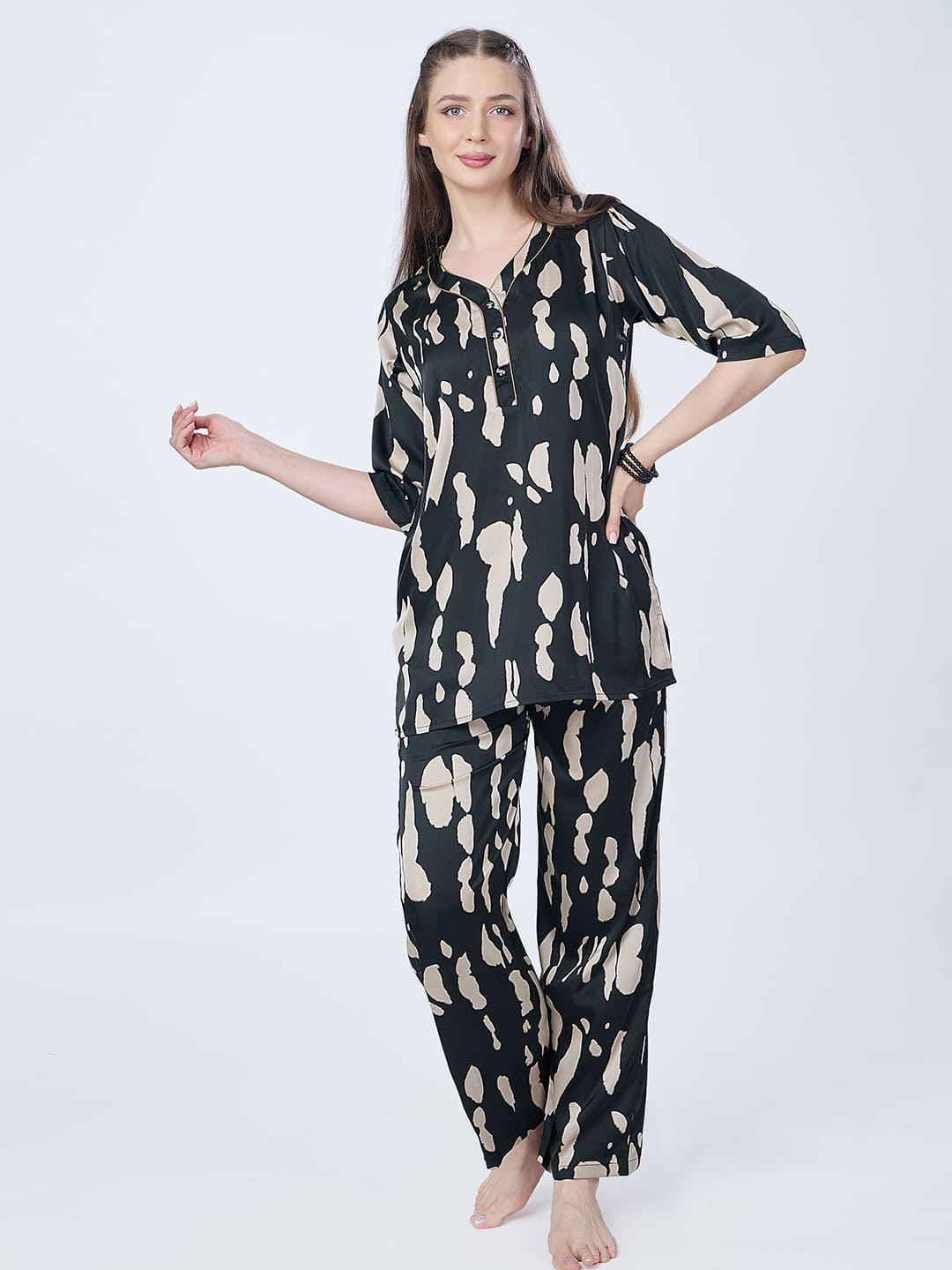 Noir Tusk Pyjama Set